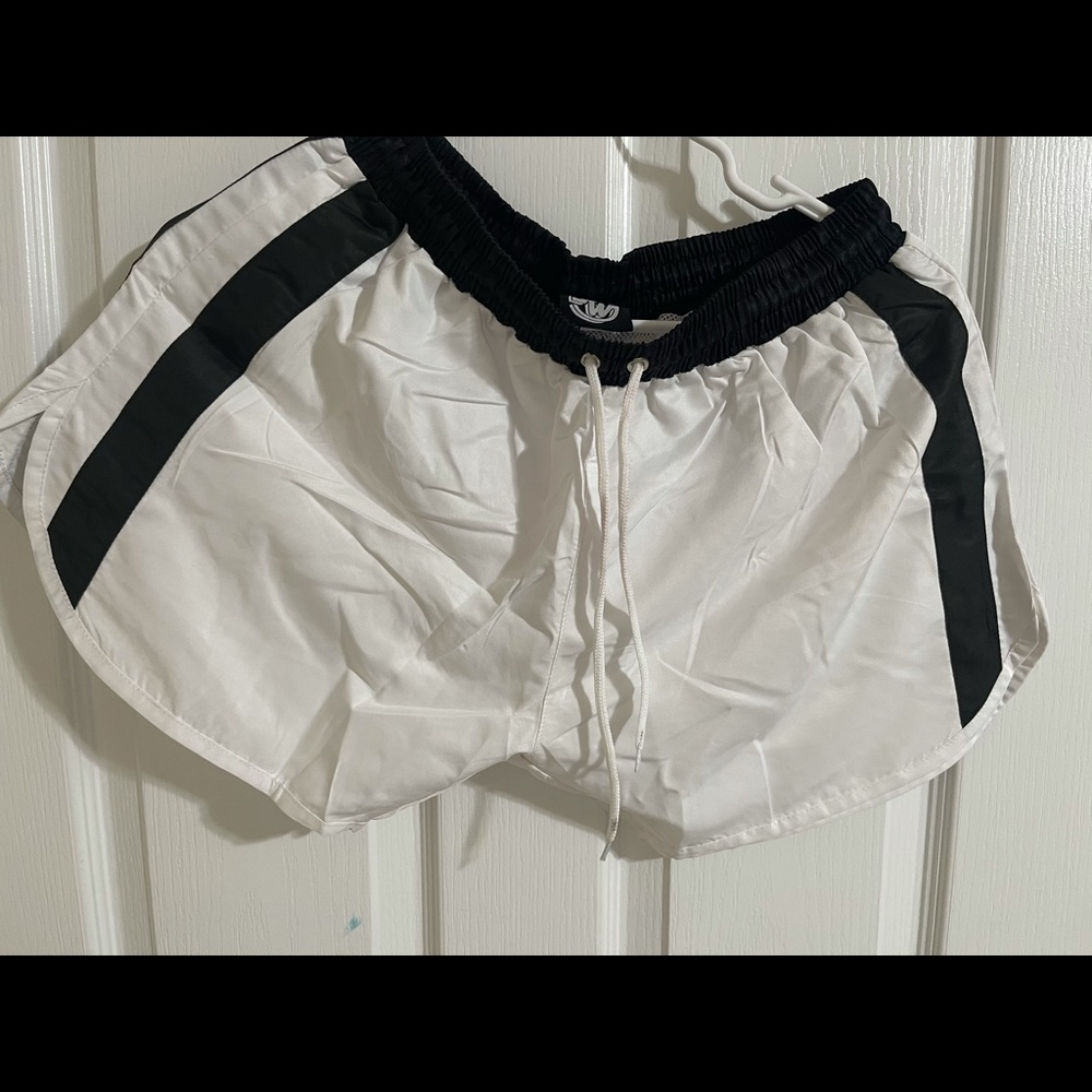 Shorts made with 100% cotton Brand new - Picture 2 of 8